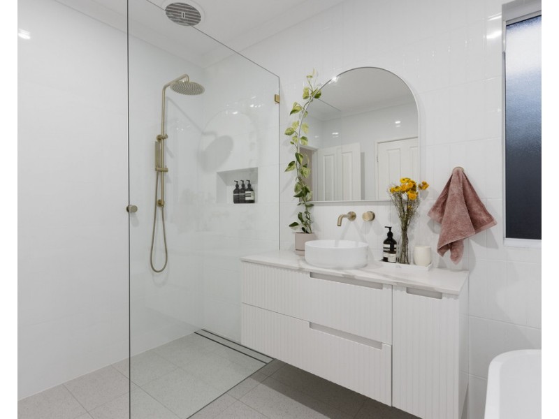 42b Ellam Street, St James WA 6102