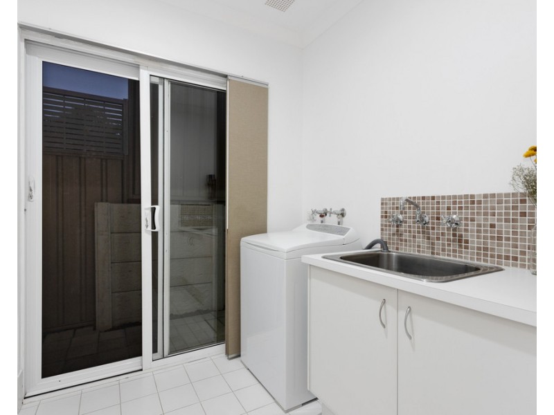 42b Ellam Street, St James WA 6102