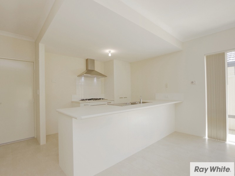 4/7 Leslie Street, Cannington WA 6107