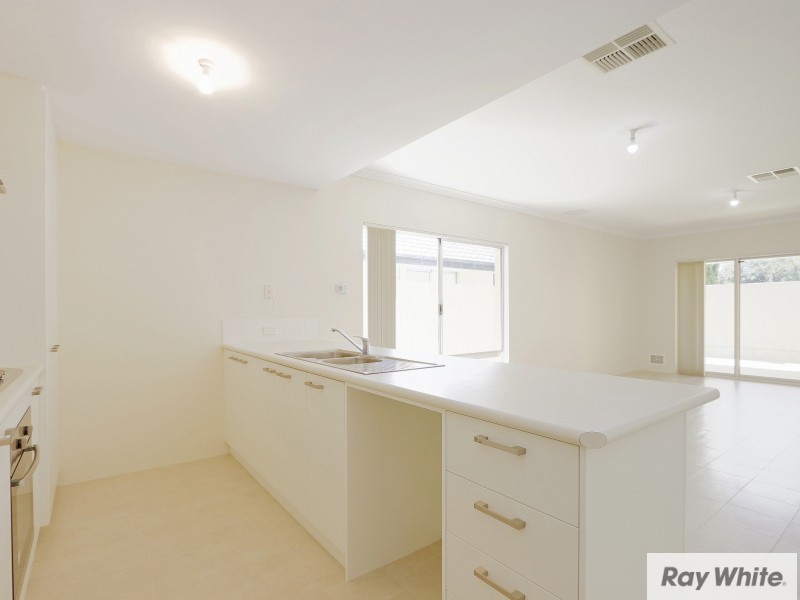 4/7 Leslie Street, Cannington WA 6107