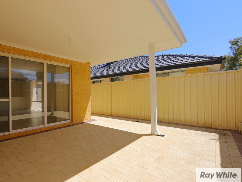 4/7 Leslie Street, Cannington WA 6107