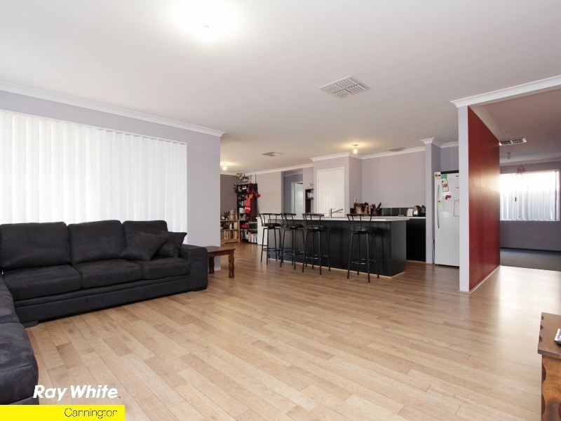 7 Gilman Court, Piara Waters WA 6112