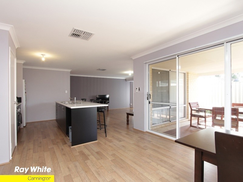 7 Gilman Court, Piara Waters WA 6112