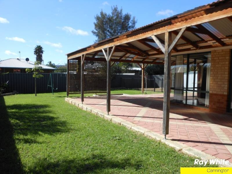 6 Bellata Place, Kenwick WA 6107