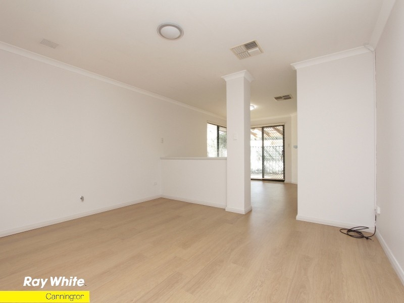 1/285 Wharf Street, Queens Park WA 6107