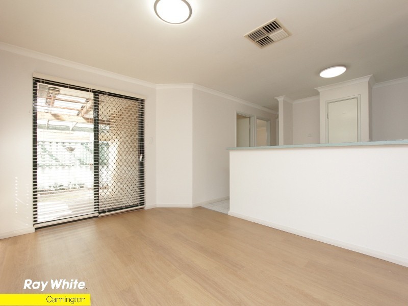 1/285 Wharf Street, Queens Park WA 6107