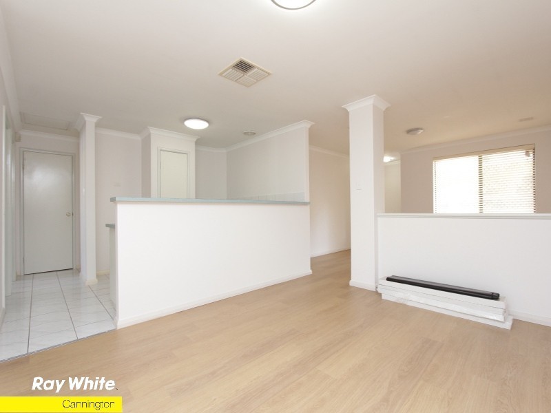 1/285 Wharf Street, Queens Park WA 6107