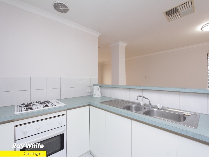 1/285 Wharf Street, Queens Park WA 6107