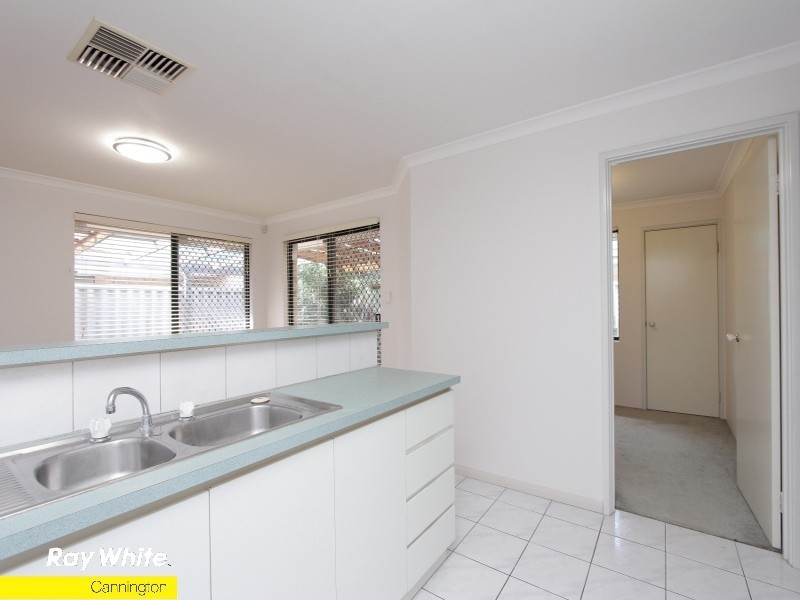 1/285 Wharf Street, Queens Park WA 6107