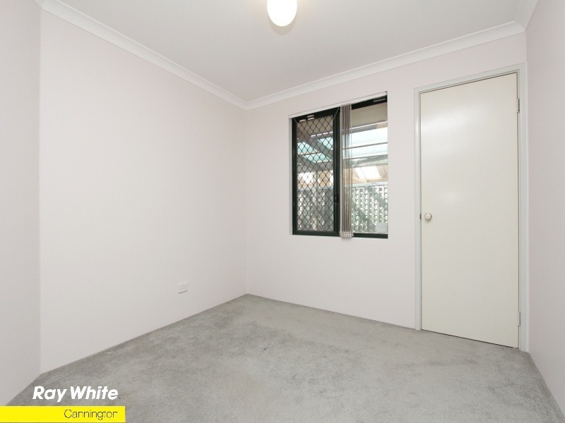 1/285 Wharf Street, Queens Park WA 6107