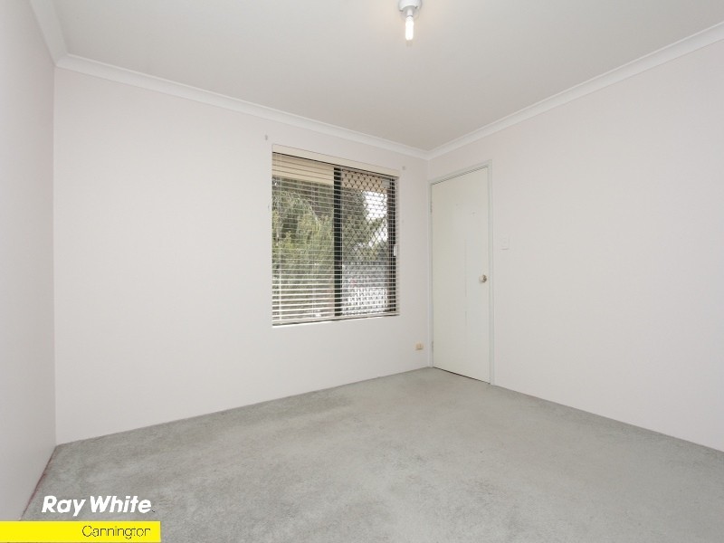 1/285 Wharf Street, Queens Park WA 6107