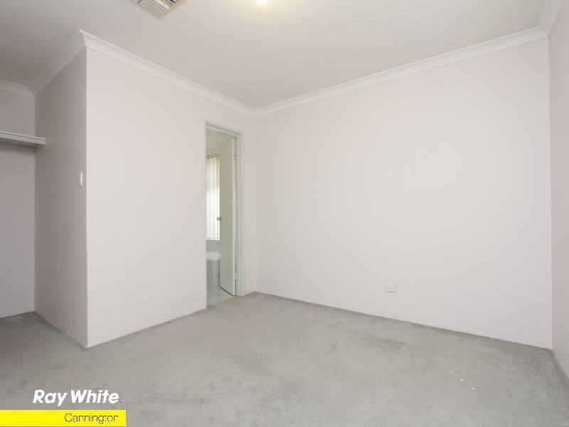 1/285 Wharf Street, Queens Park WA 6107