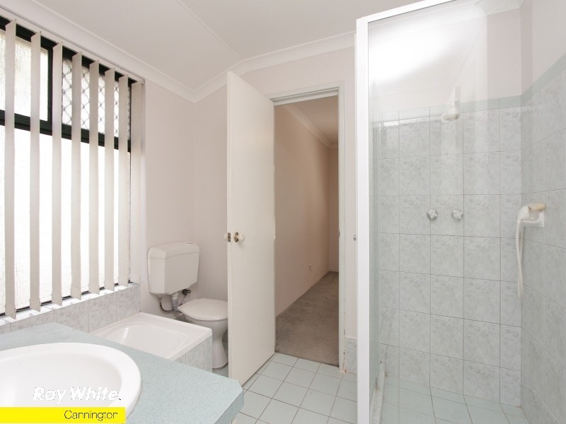 1/285 Wharf Street, Queens Park WA 6107