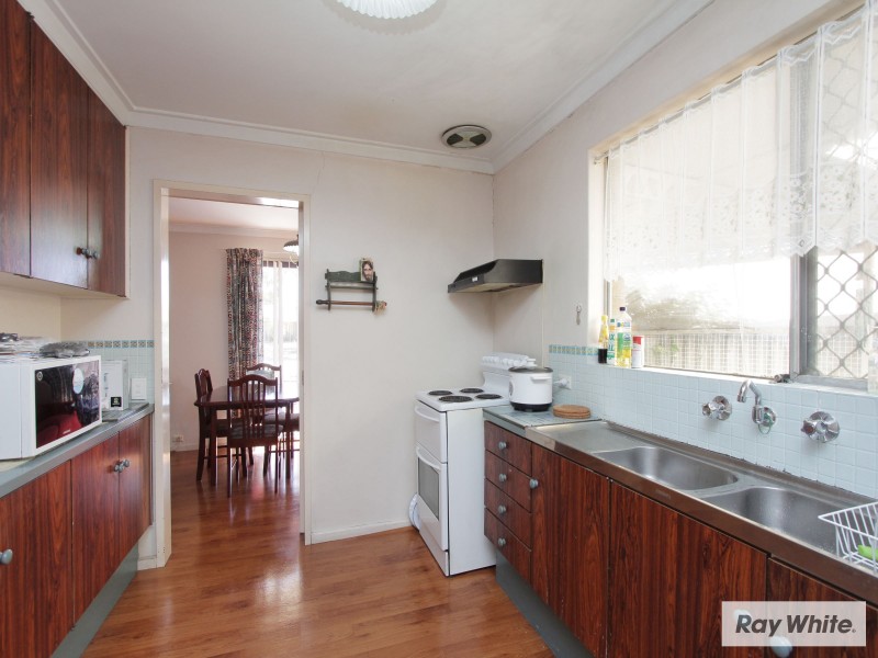 11 Eclipse Way, Beckenham WA 6107