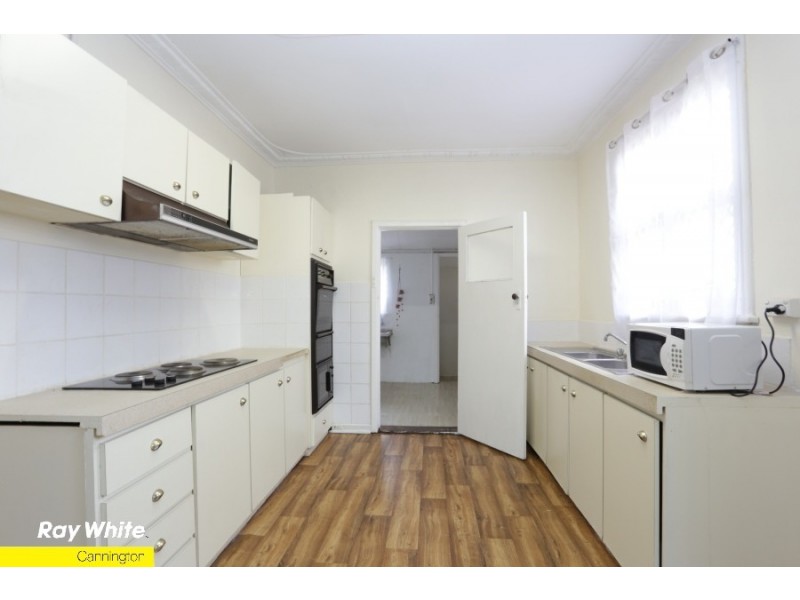 16 Eudoria Street, Gosnells WA 6110