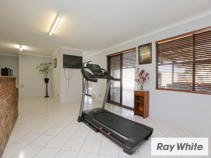 122 Lacey Street, Beckenham WA 6107