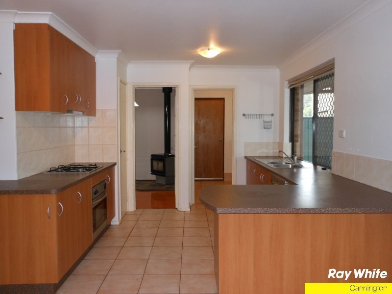 3 Denham Way, Thornlie WA 6108