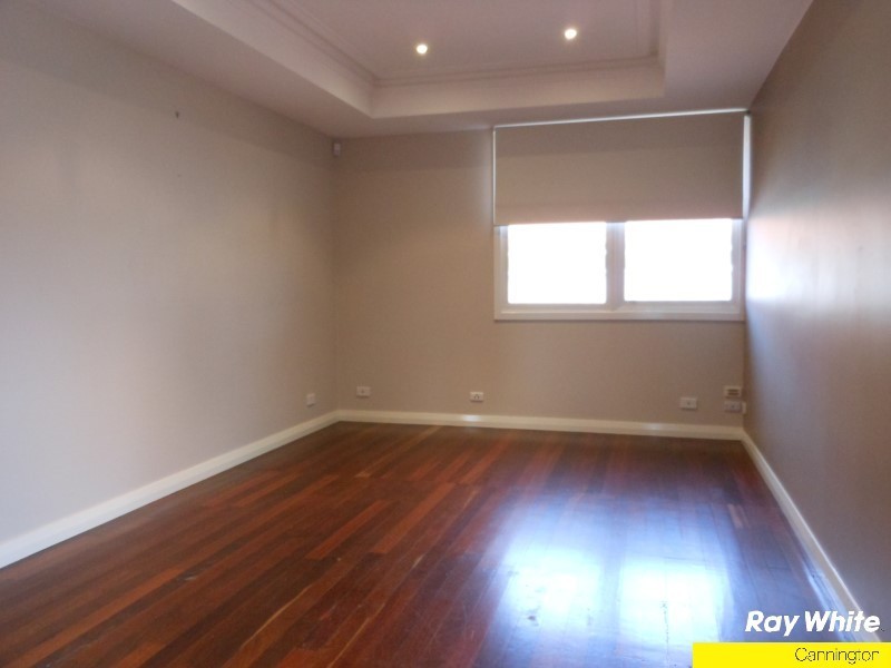 4 Waldon Street, Wilson WA 6107