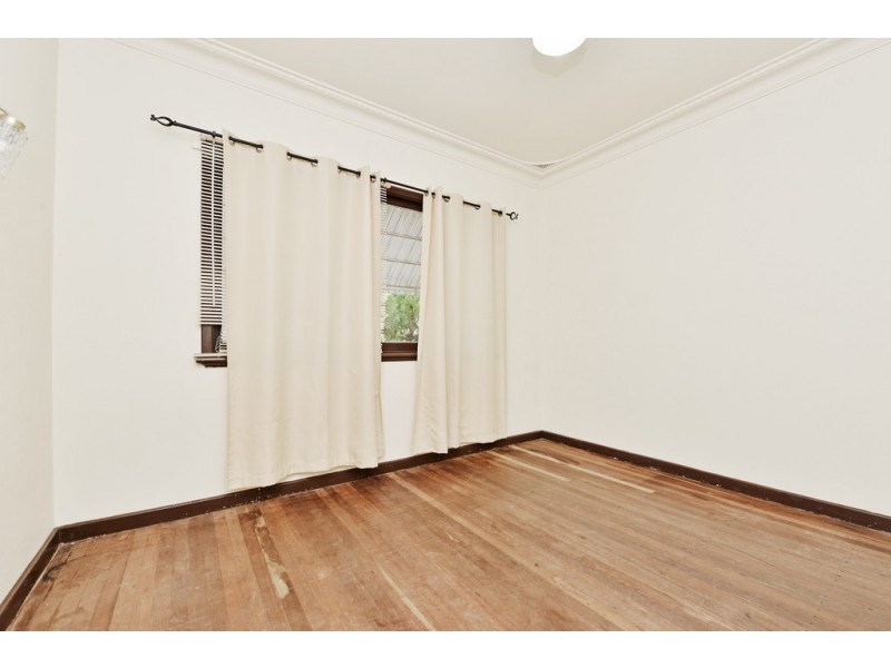 77 St Kilda Rd, Rivervale WA 6103