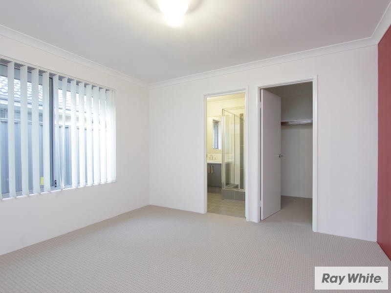 170B Railway Parade, Queens Park WA 6107