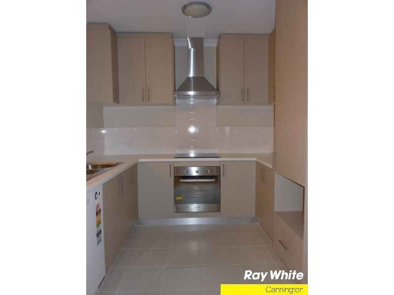 4/148-154 Railway Parade, Queens Park WA 6107