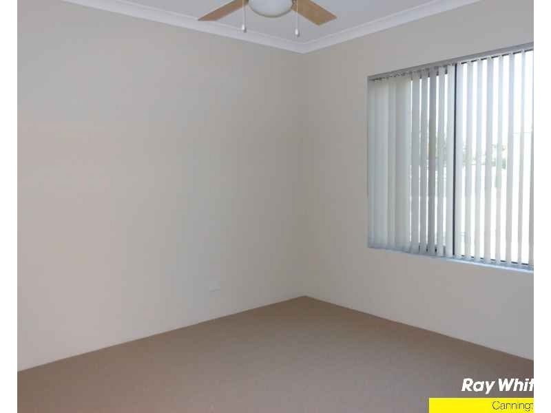 4/148-154 Railway Parade, Queens Park WA 6107