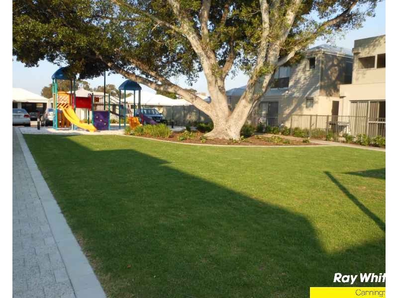 4/148-154 Railway Parade, Queens Park WA 6107