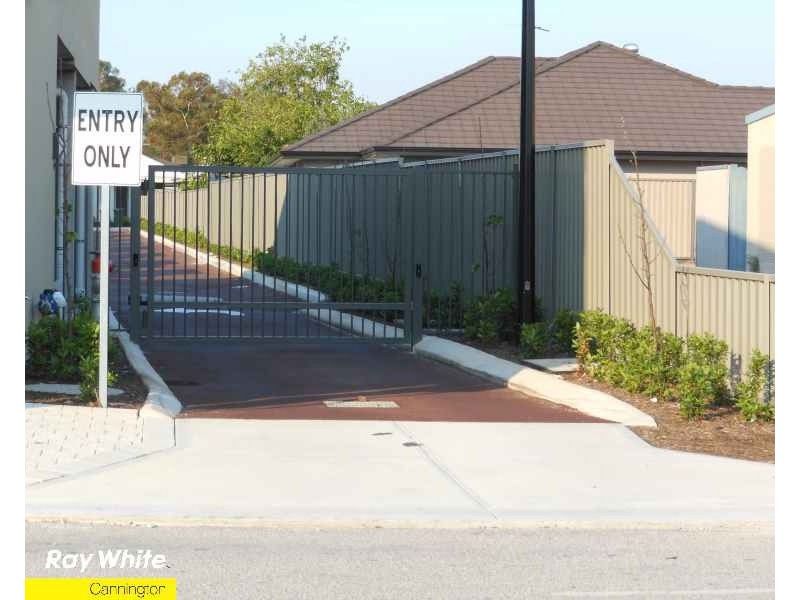 4/148-154 Railway Parade, Queens Park WA 6107