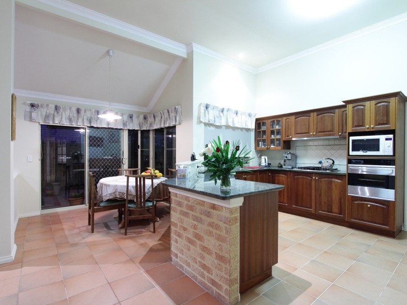 84 Waterford Avenue, Waterford WA 6152