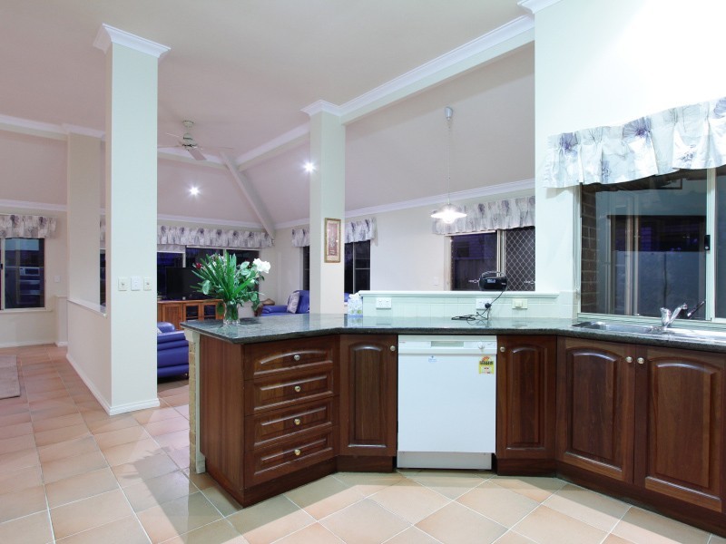 84 Waterford Avenue, Waterford WA 6152