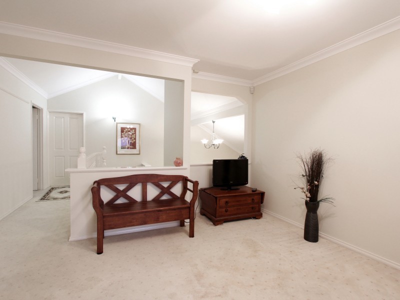 84 Waterford Avenue, Waterford WA 6152