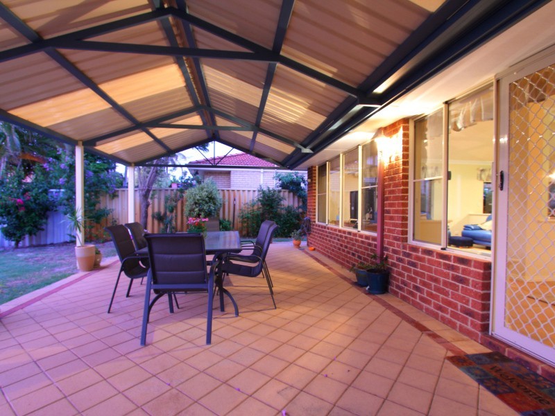 84 Waterford Avenue, Waterford WA 6152