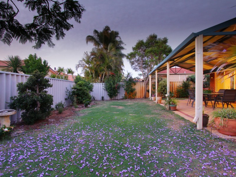 84 Waterford Avenue, Waterford WA 6152