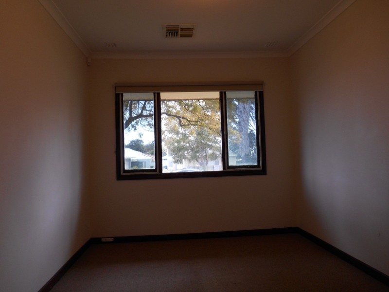 18 Westlake Street, Wilson WA 6107