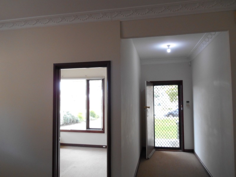 18 Westlake Street, Wilson WA 6107