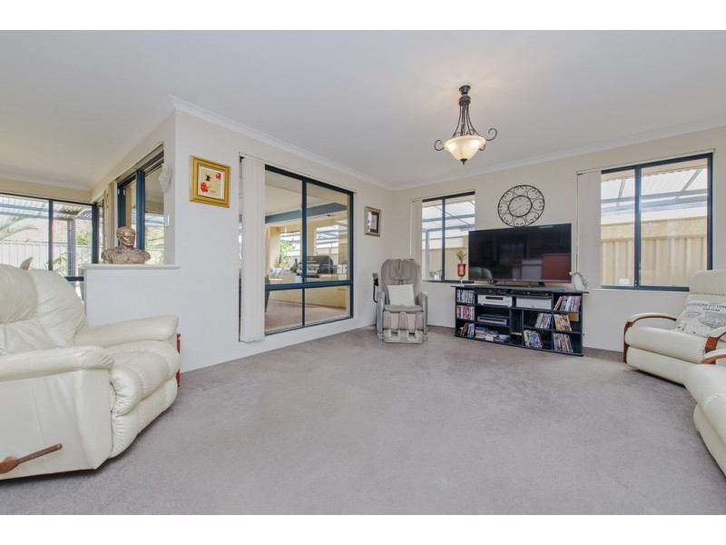 261 Station Street, East Cannington WA 6107