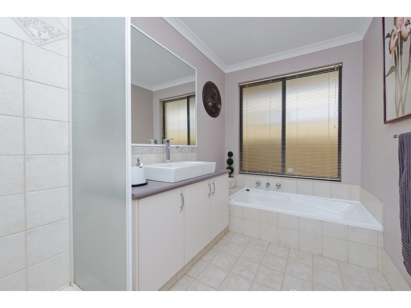 261 Station Street, East Cannington WA 6107