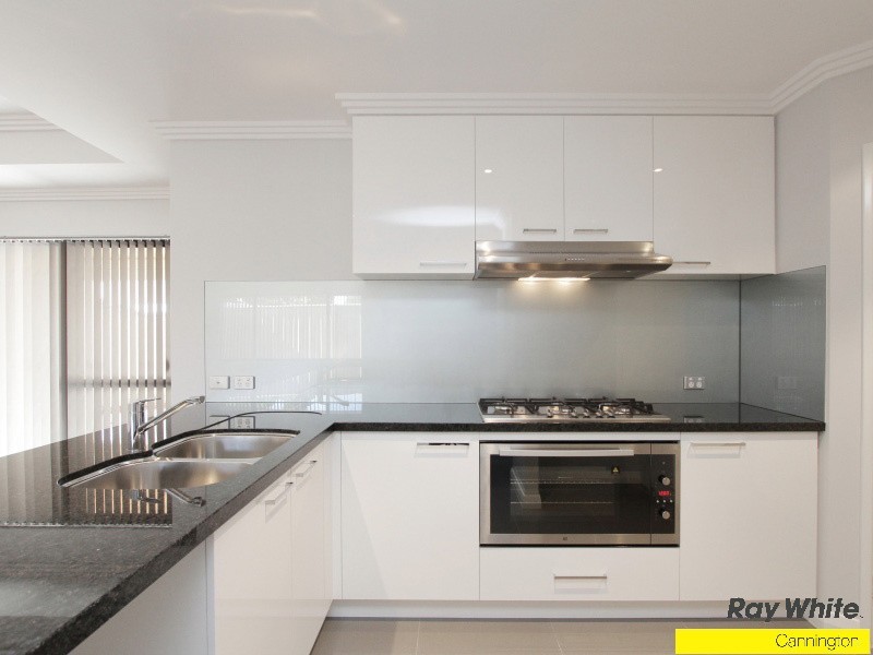 12A Lester Drive, Thornlie WA 6108