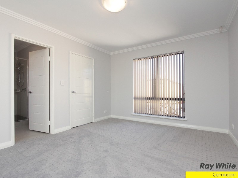 12A Lester Drive, Thornlie WA 6108
