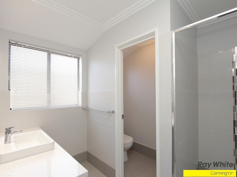 12A Lester Drive, Thornlie WA 6108