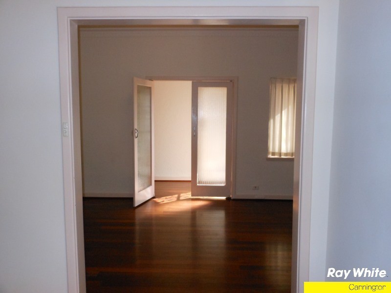 29 Salisbury Street, St James WA 6102