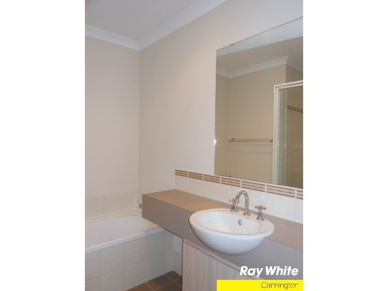 15/35 Barfield Road, Hammond Park WA 6164