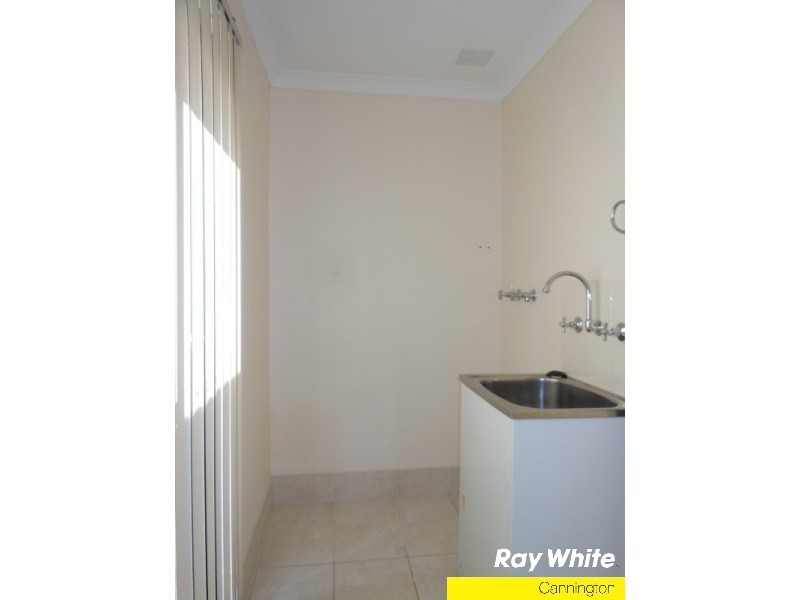 15/35 Barfield Road, Hammond Park WA 6164