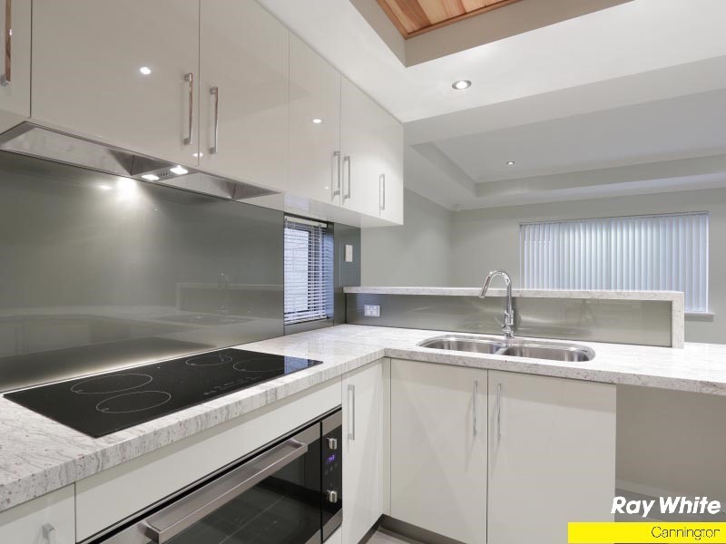 1/31 Highbury Crescent, Beckenham WA 6107