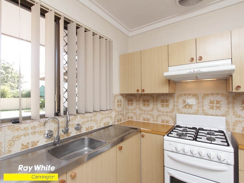 24 Hibiscus Road, Maddington WA 6109