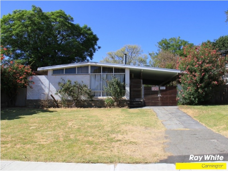 30 Lester Drive, Thornlie WA 6108