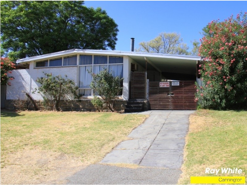 30 Lester Drive, Thornlie WA 6108