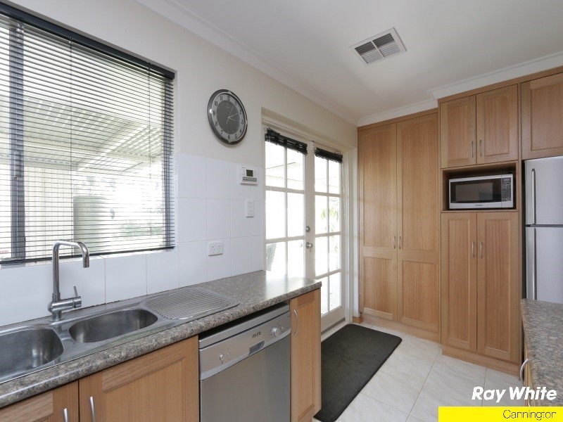 23 Sidcup Way, Kelmscott WA 6111