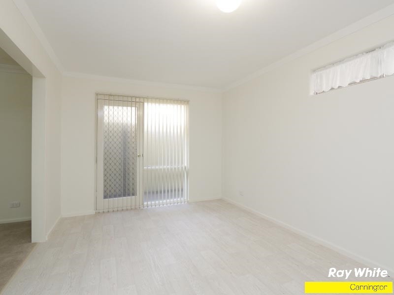 18 Debenham Street, Thornlie WA 6108