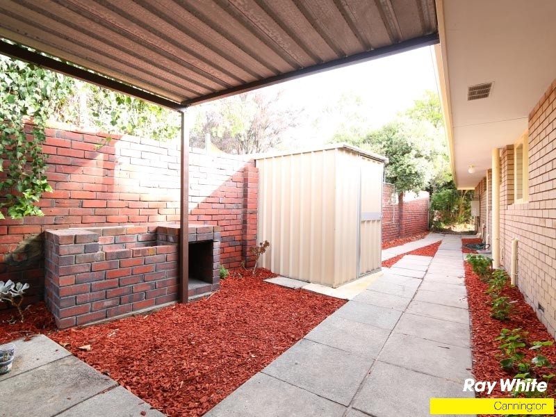 18 Debenham Street, Thornlie WA 6108